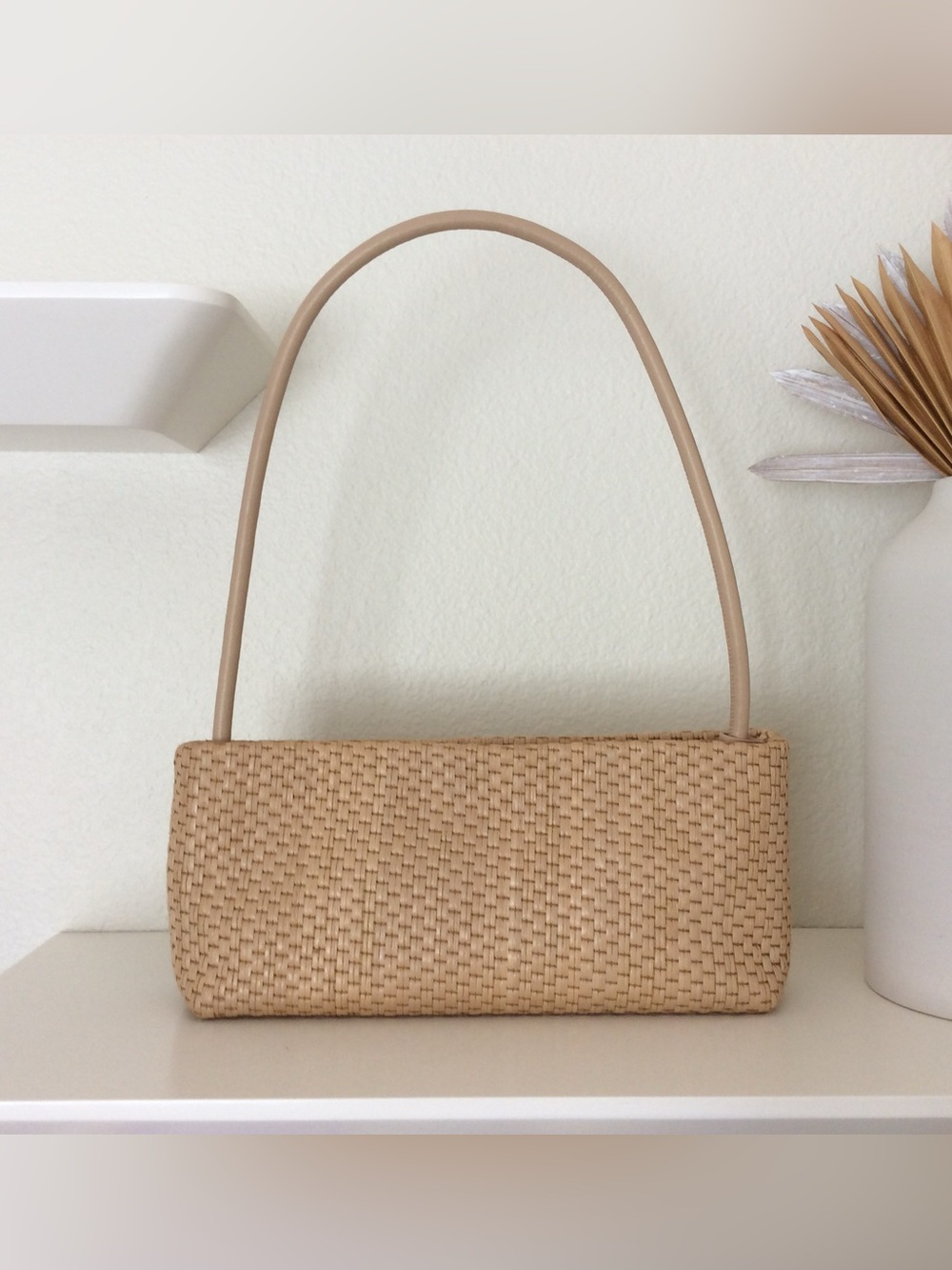 Moda Luxe Lucy - ST Woven Shoulder Bag in Natural - NWOT - Picture 4 of 14